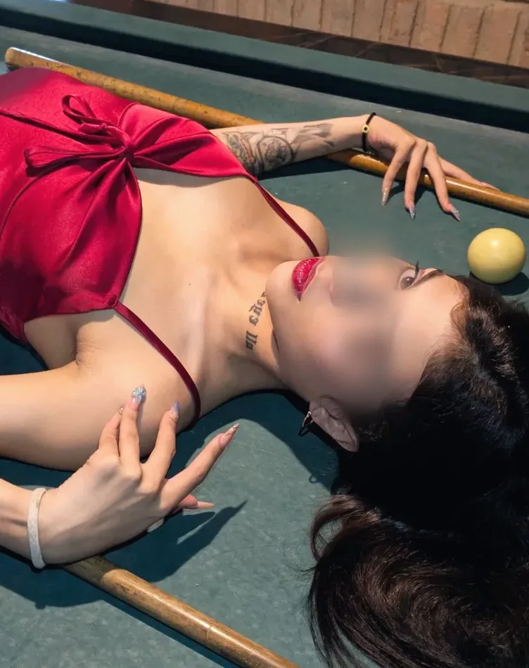 Lena, 21